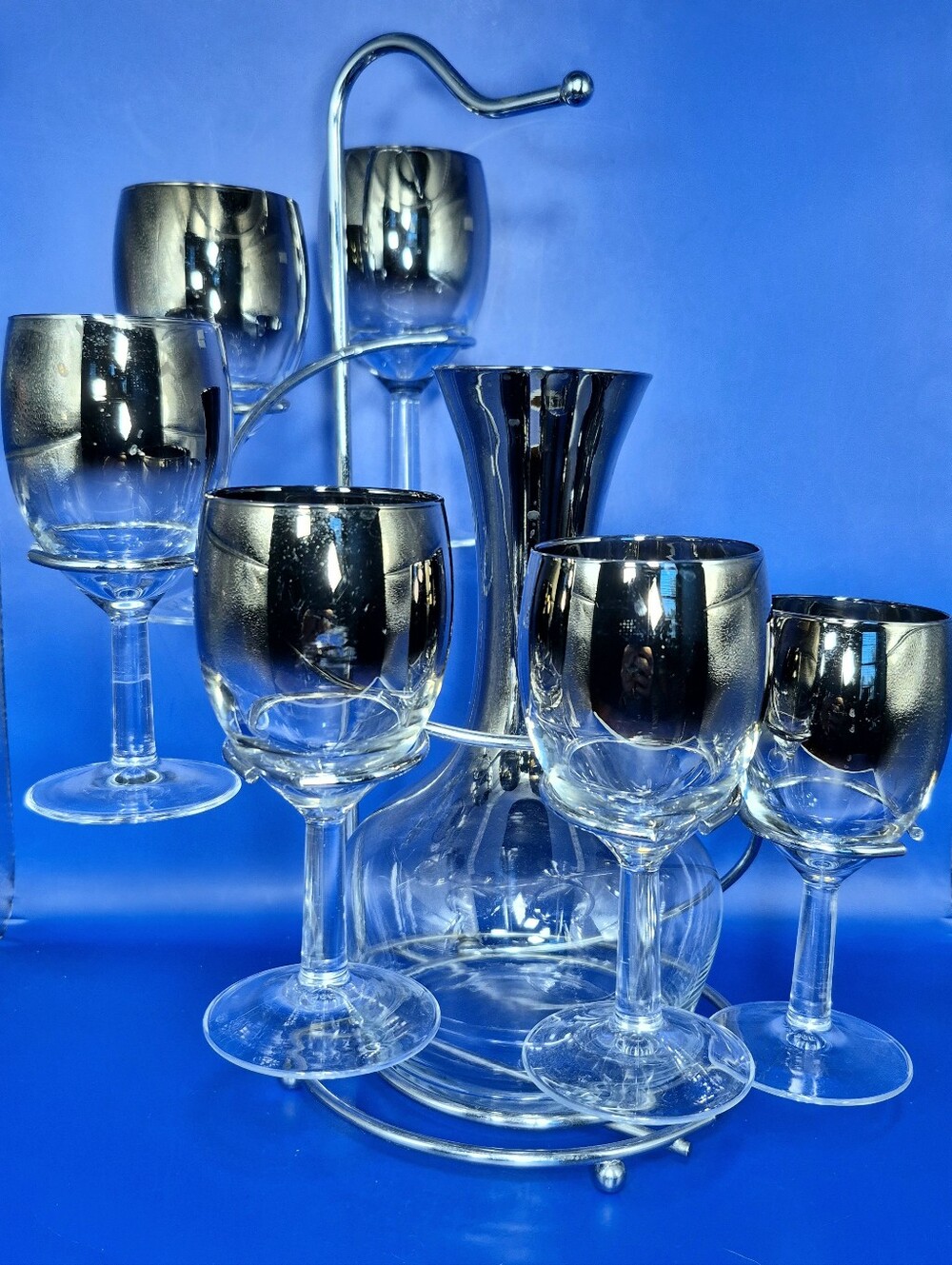 MCM Dorothy Thorpe Style Silver Fade Wine Decanter & Glasses with Spiral Caddy
